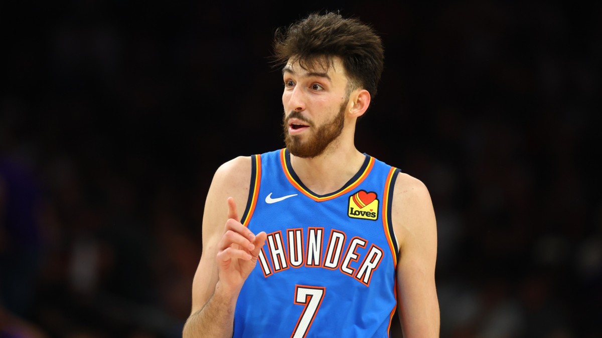 Chet Holmgren, disputando un partido con los Oklahoma City Thunder.