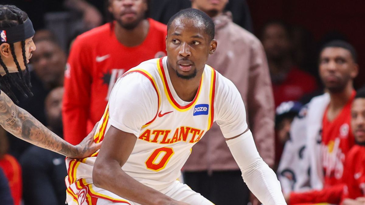 Jonathan Kuminga, disputando un partido con los Atlanta Hawks.