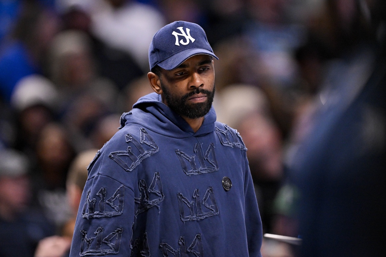 Los Mavs todavía creen en Kyrie Irving